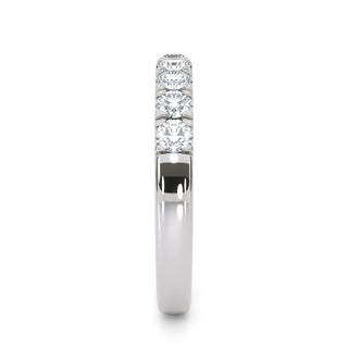 Round Cut Classic Pavé Band – Medium