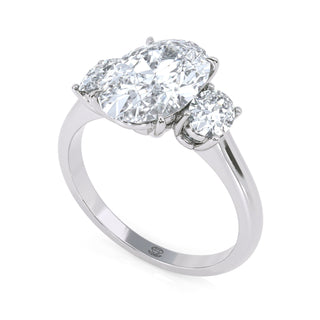 Horizon Oval Pavé Diamond Band 2.5 ct