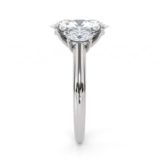 Horizon Oval Pavé Diamond Band 2.5 ct