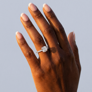 Cushion Signature Pavé Engagement Ring 1.0 ct