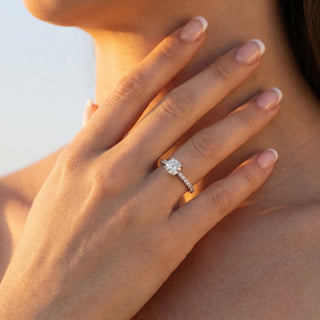 Round Cut Signature Pavé Engagement Ring 1.0 ct