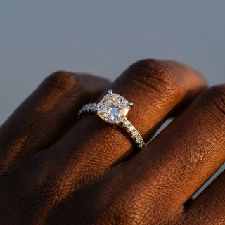 Cushion Classic Pavé Engagement Ring 1.0 ct
